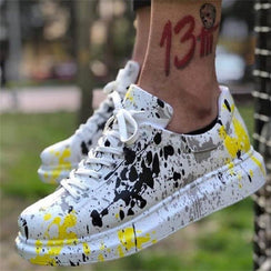 Halbschuhe mit Plateau-Sohle